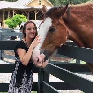 Meet your Posher, Laura